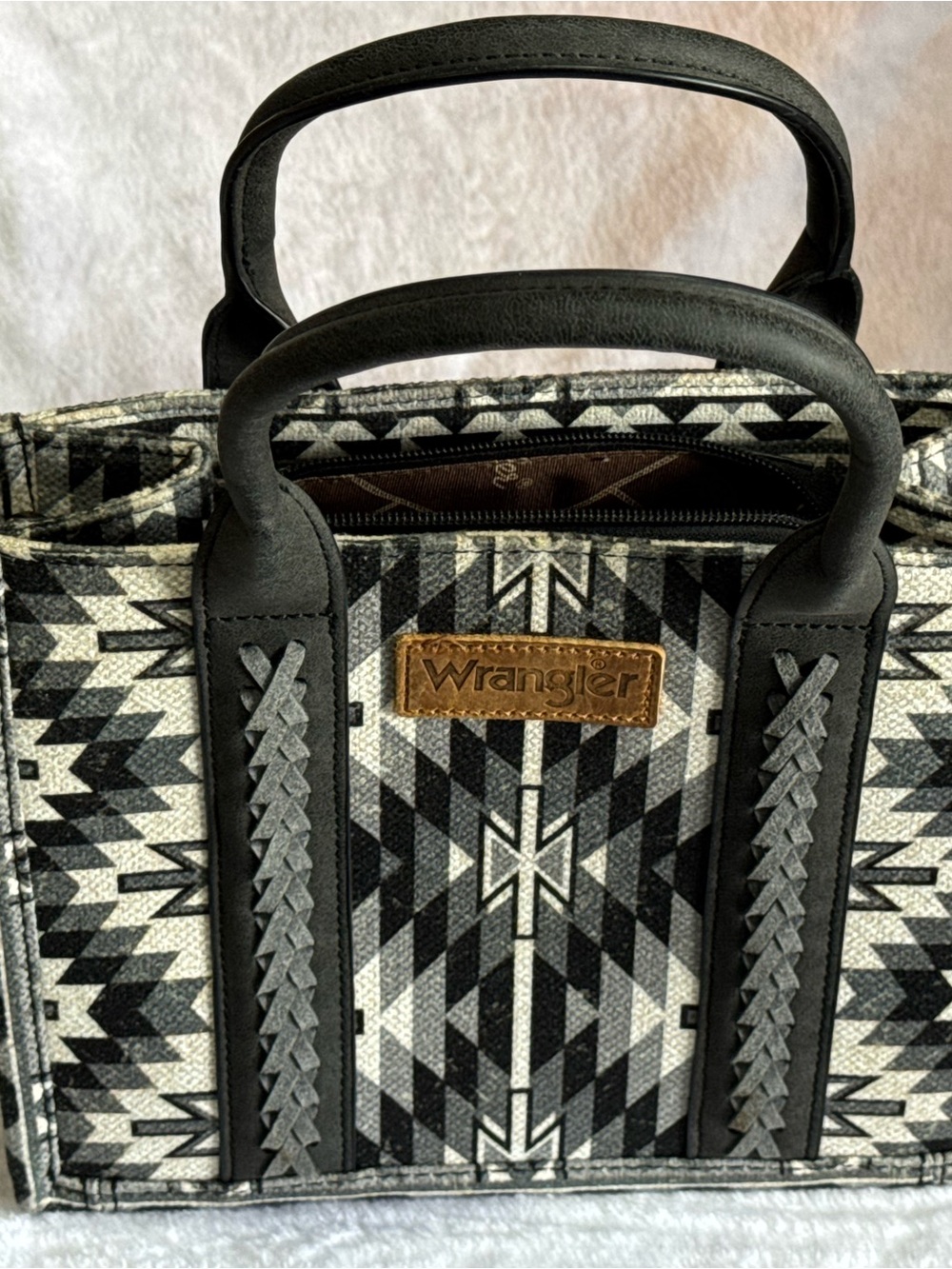 Wrangler Black and White Geometric Satchel - Picture 1 of 4